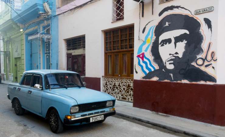 auto Cuba immagine Che Guevara